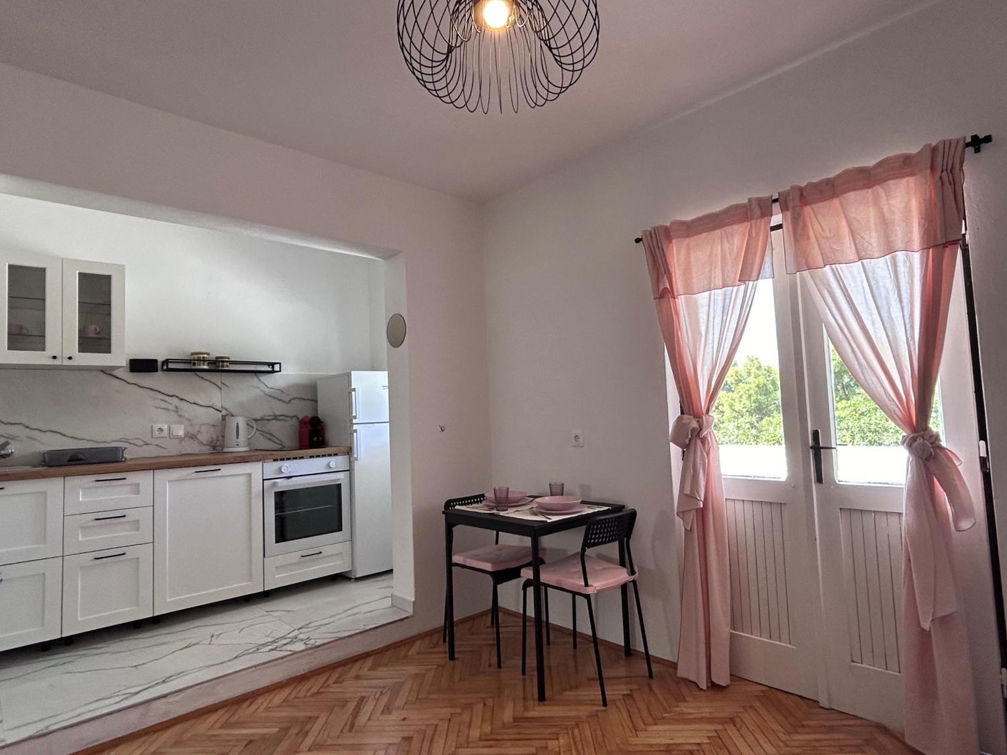 Lazaneo Seafront Apartments, Jelsa  Εξωτερικό φωτογραφία